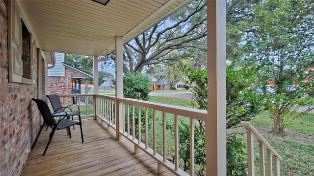 28700 Waikiki Lane, Conroe, TX 77356