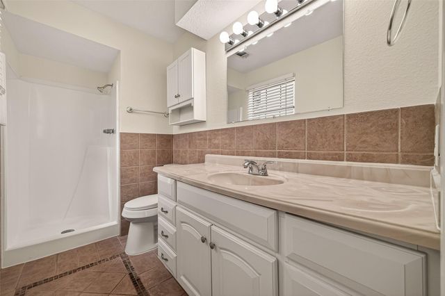 28700 Waikiki Lane, Conroe, TX 77356