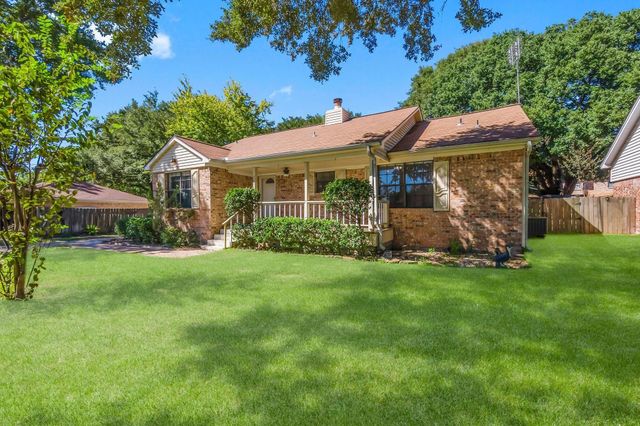 28700 Waikiki Lane, Conroe, TX 77356