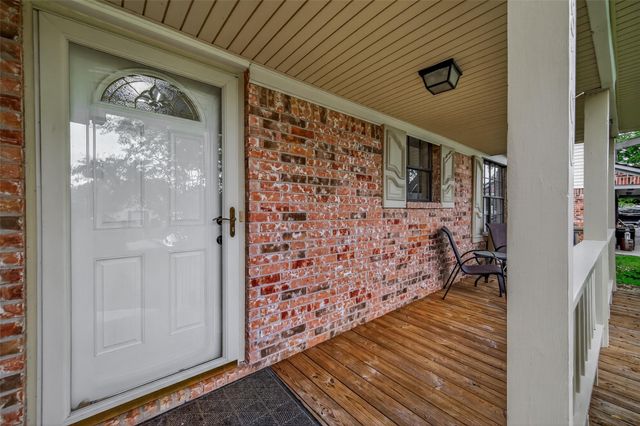 28700 Waikiki Lane, Conroe, TX 77356