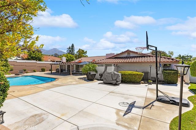 1763 N Vallejo Way, Upland, CA 91784