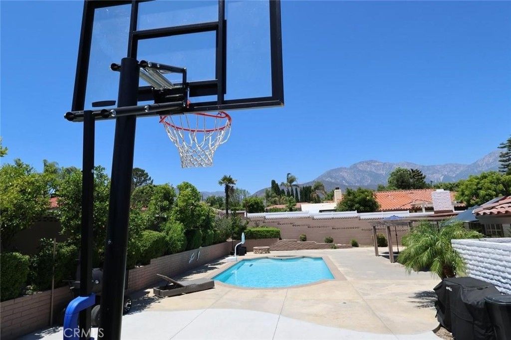 Image 18 of property listing at 1763 N Vallejo Way, Upland, CA 91784