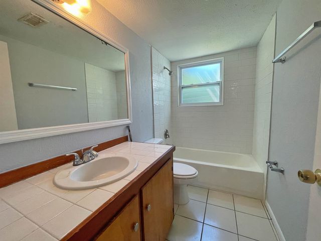 203 9th Street, St Augustine, FL 32080