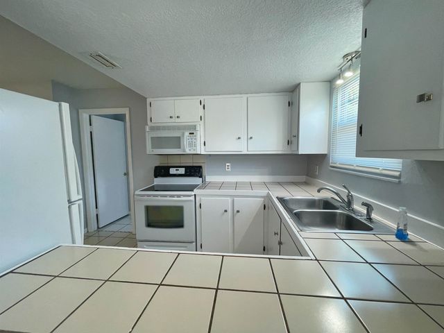 203 9th Street, St Augustine, FL 32080