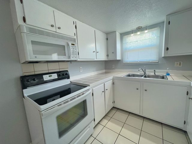203 9th Street, St Augustine, FL 32080