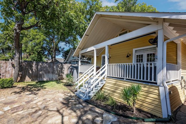 1604 S Adams Street, Fort Worth, TX 76104