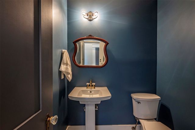 1604 S Adams Street, Fort Worth, TX 76104