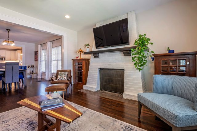 1604 S Adams Street, Fort Worth, TX 76104