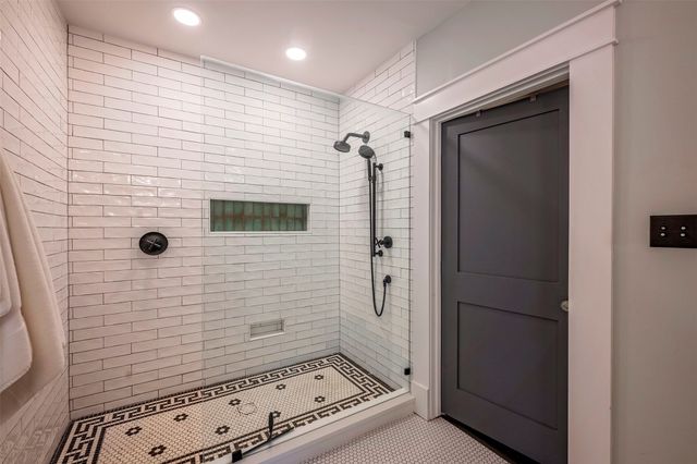 1604 S Adams Street, Fort Worth, TX 76104