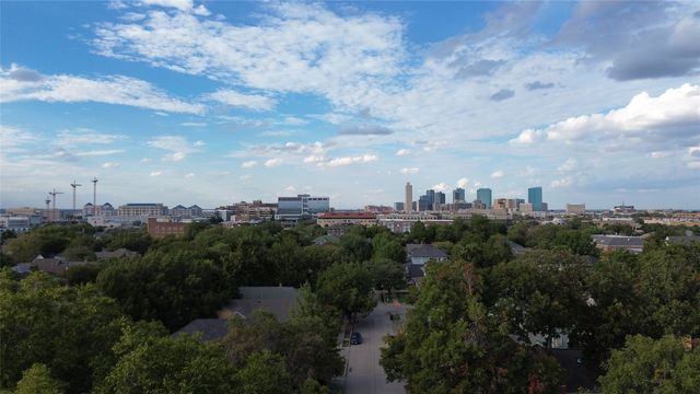 1604 S Adams Street, Fort Worth, TX 76104