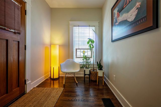 1604 S Adams Street, Fort Worth, TX 76104