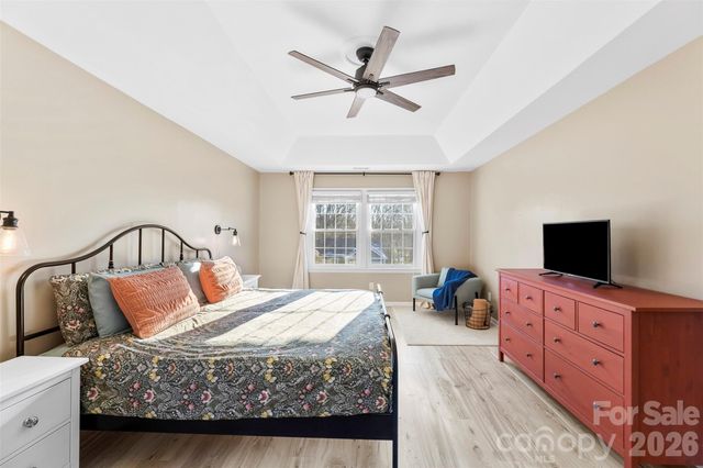 12104 Woodside Falls Road, Pineville, NC 28134