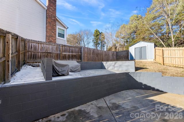 12104 Woodside Falls Road, Pineville, NC 28134