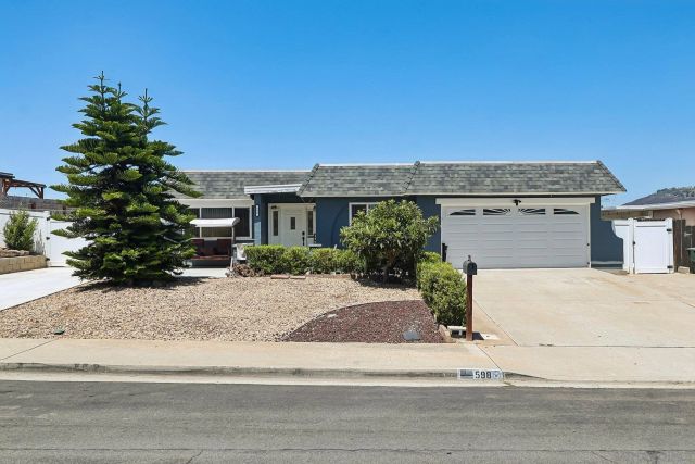 598 Tam O Shanter Dr, San Marcos, CA 92069