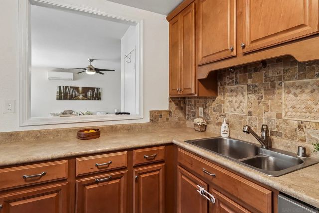 598 Tam O Shanter Dr, San Marcos, CA 92069