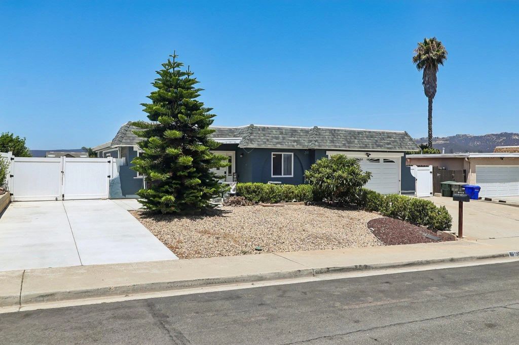 598 Tam O Shanter Dr, San Marcos, CA 92069