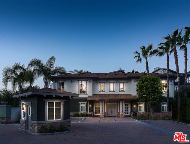 1901 N Buena Vista Street 1-112, Burbank, CA 91504