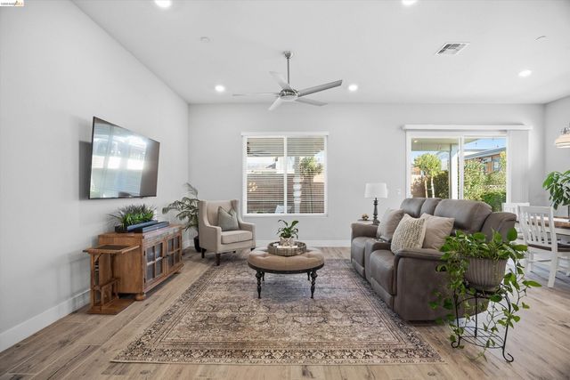 1820 Morello Dr, Brentwood, CA 94513