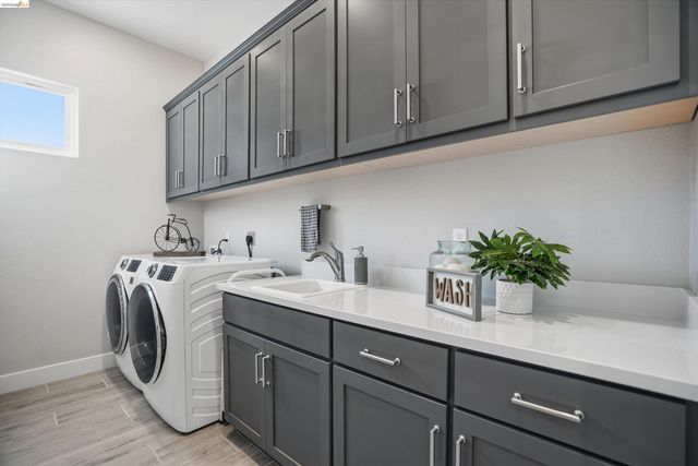 1820 Morello Dr, Brentwood, CA 94513