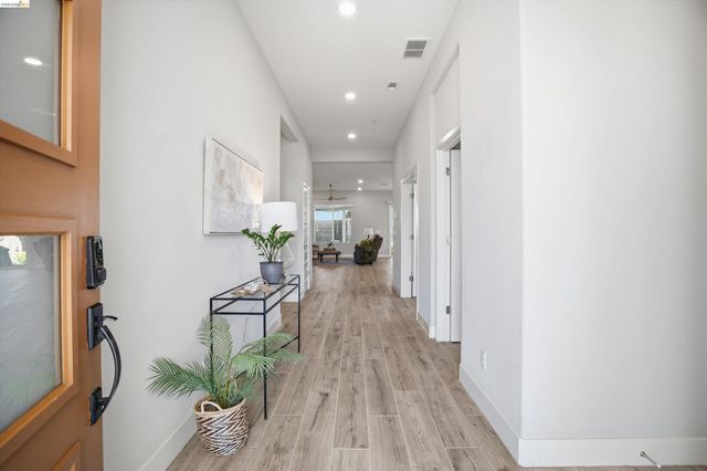 1820 Morello Dr, Brentwood, CA 94513