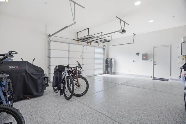 1820 Morello Dr, Brentwood, CA 94513