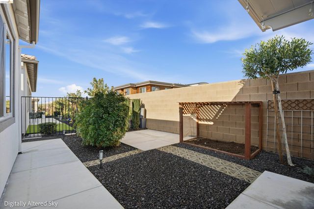 1820 Morello Dr, Brentwood, CA 94513