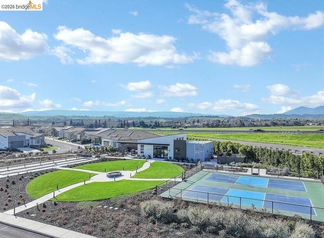 1820 Morello Dr, Brentwood, CA 94513