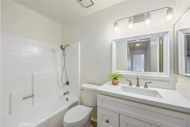1997 S Starfire Ave, Corona, CA 92879