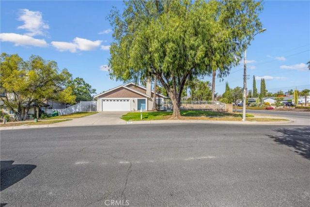 1997 S Starfire Ave, Corona, CA 92879