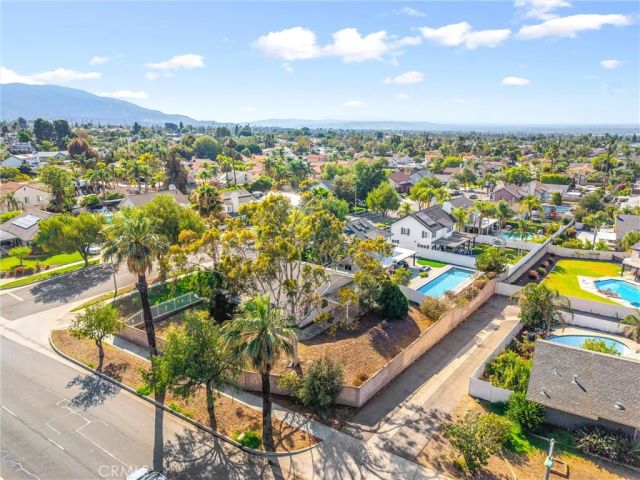1997 S Starfire Ave, Corona, CA 92879