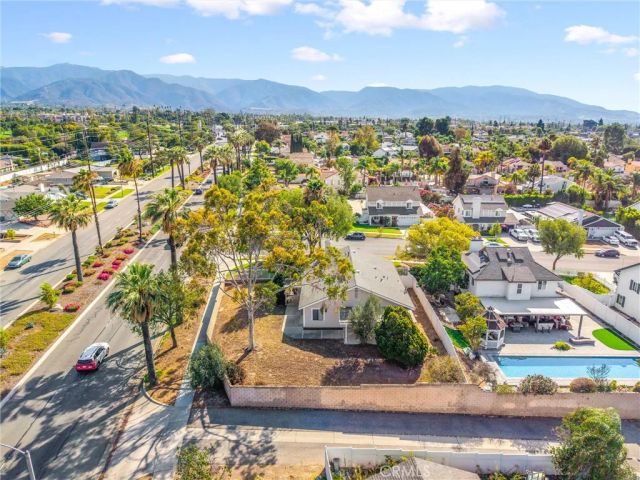 1997 S Starfire Ave, Corona, CA 92879