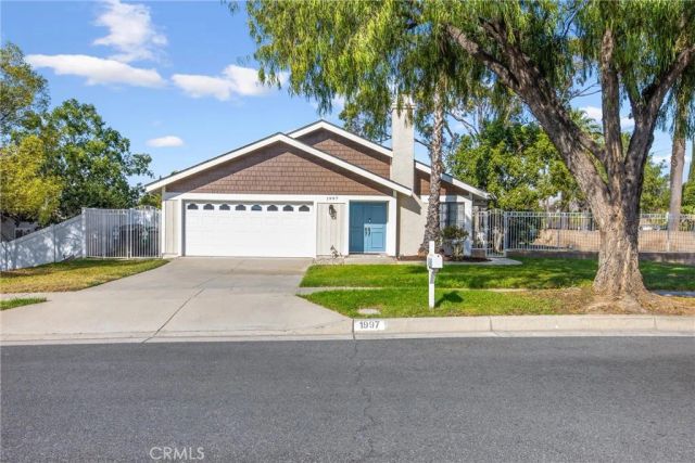 1997 S Starfire Ave, Corona, CA 92879