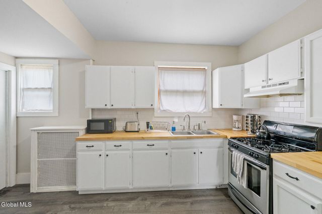 17 Tremont Street, Albany, NY 12205