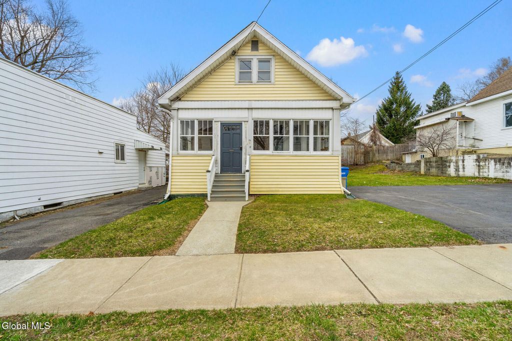 17 Tremont Street, Albany, NY 12205