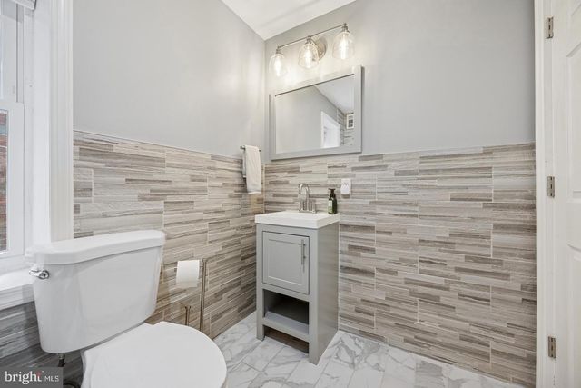 115 E DUVAL ST, Philadelphia, PA 19144