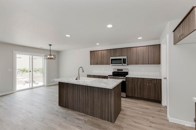 19592 Snowyside Way, Caldwell, ID 83605