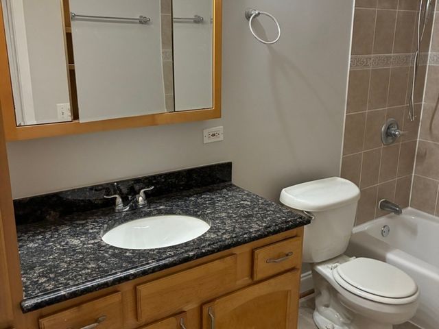 4940 N Leonard Drive 3B, Norridge, IL 60706