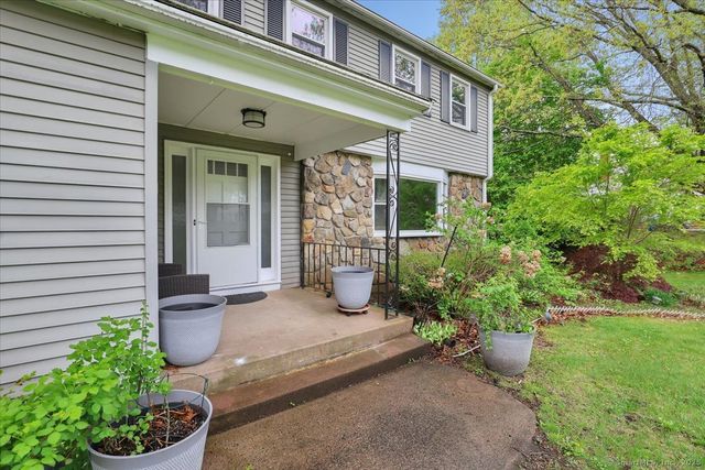 6 Hamilton Drive, Manchester, CT 06042