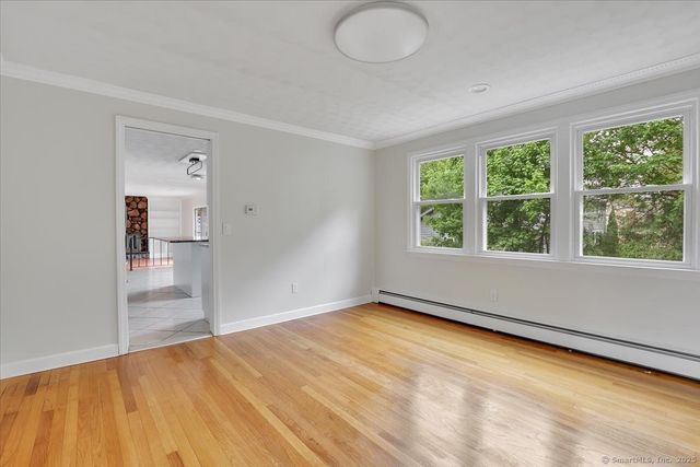 6 Hamilton Drive, Manchester, CT 06042