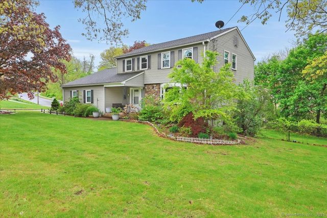 6 Hamilton Drive, Manchester, CT 06042