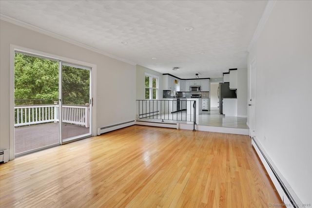 6 Hamilton Drive, Manchester, CT 06042