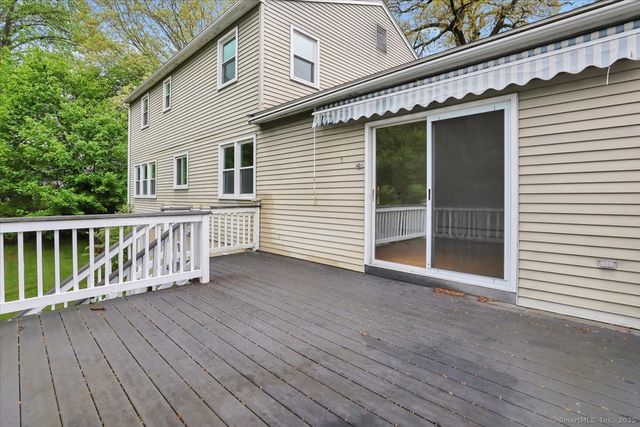 6 Hamilton Drive, Manchester, CT 06042