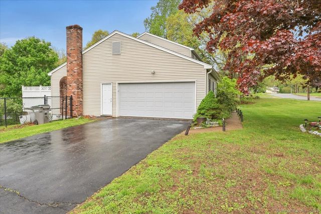 6 Hamilton Drive, Manchester, CT 06042