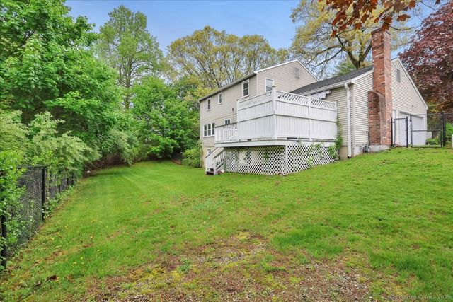 6 Hamilton Drive, Manchester, CT 06042