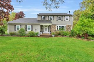6 Hamilton Drive, Manchester, CT 06042