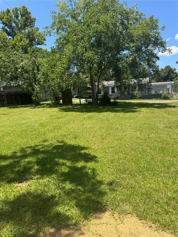 13915 Anchor Court, Willis, TX 77318