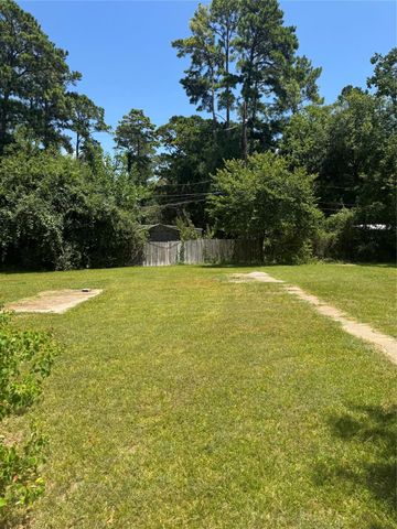 13915 Anchor Court, Willis, TX 77318