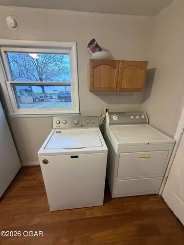 1107 Ash Street, Carthage, MO 64836