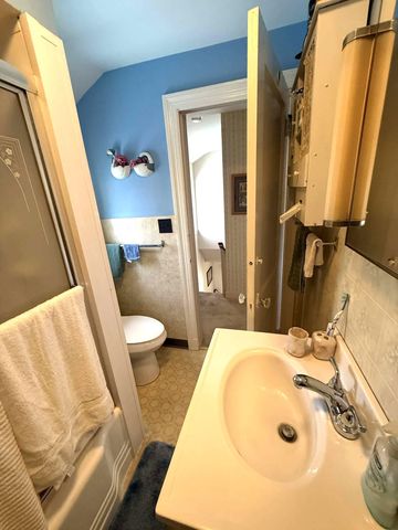 157 Commonwealth Avenue, Springfield, VT 05156