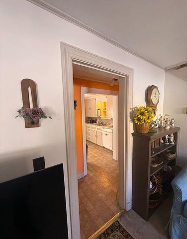 157 Commonwealth Avenue, Springfield, VT 05156